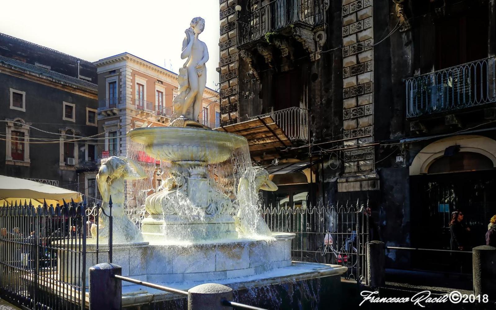 Clemente House Catania Centro Meravigliosa Camera Matrimoniale Екстериор снимка